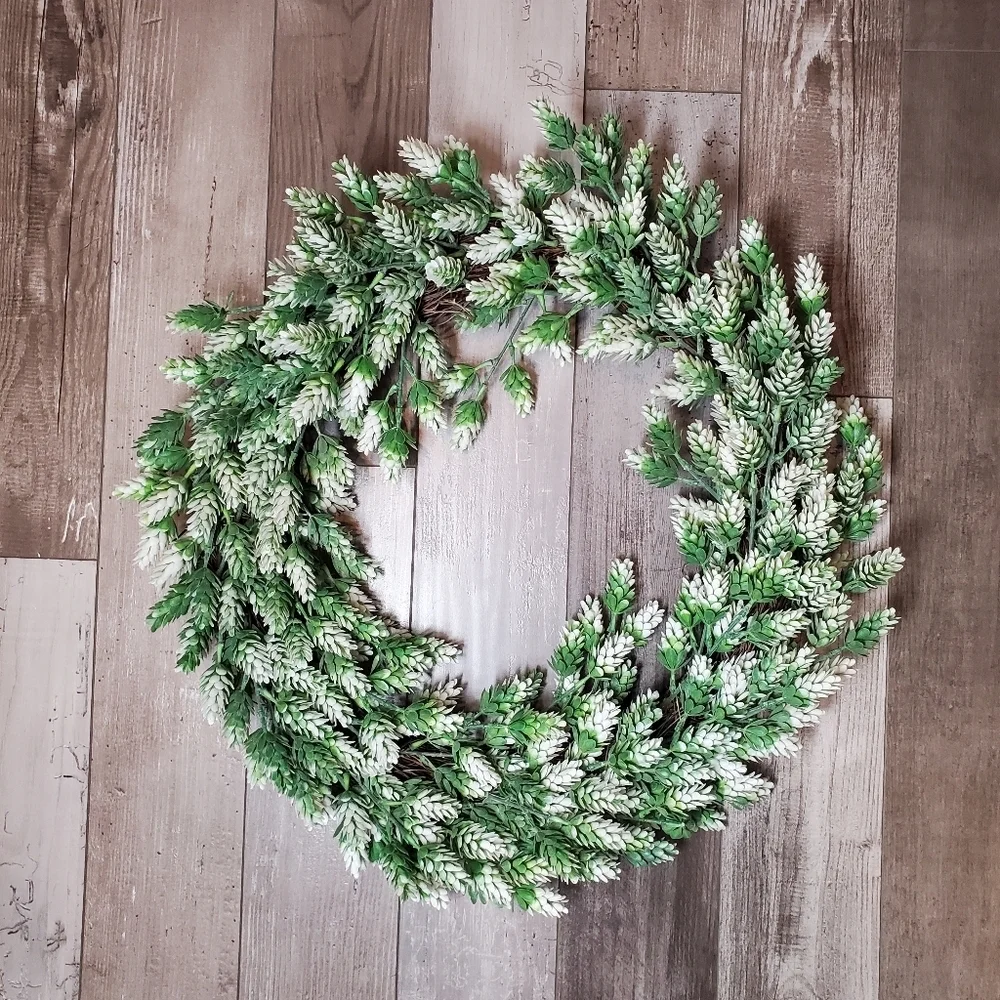 Front Door Hanging Wall Decor All Season Artificial Wreath Standard Size EUC